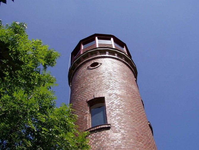 Dymník - Augustova věž.
