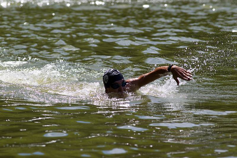 Na Houmrův triatlon dorazili závodníci všech věkových kategorií.