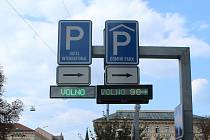 Podobné informační cedule o volných místech na parkování by v budoucnu rádo mělo i město Děčín.