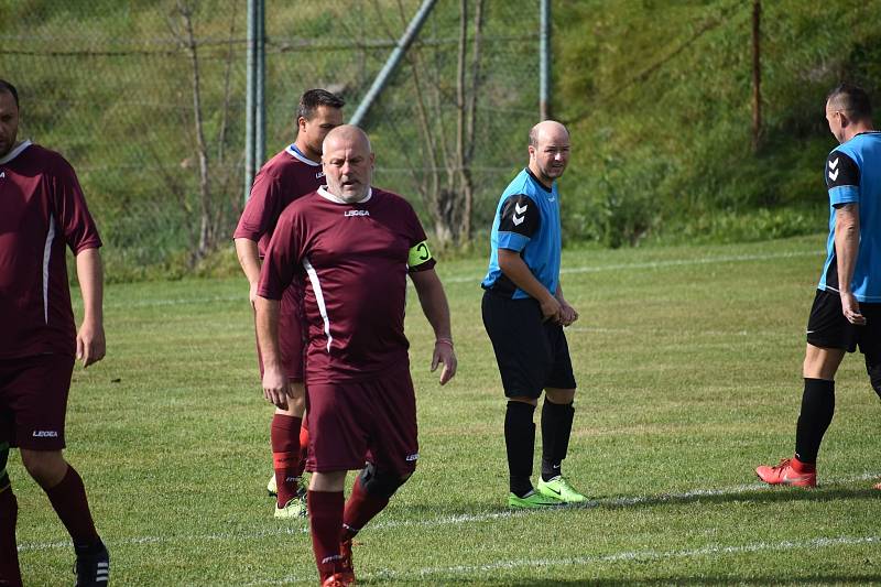 Václav Mysliveček se v domácím utkání proti Rybništi rozloučil s fotbalovou kariérou a dresem Dolních Habartic.