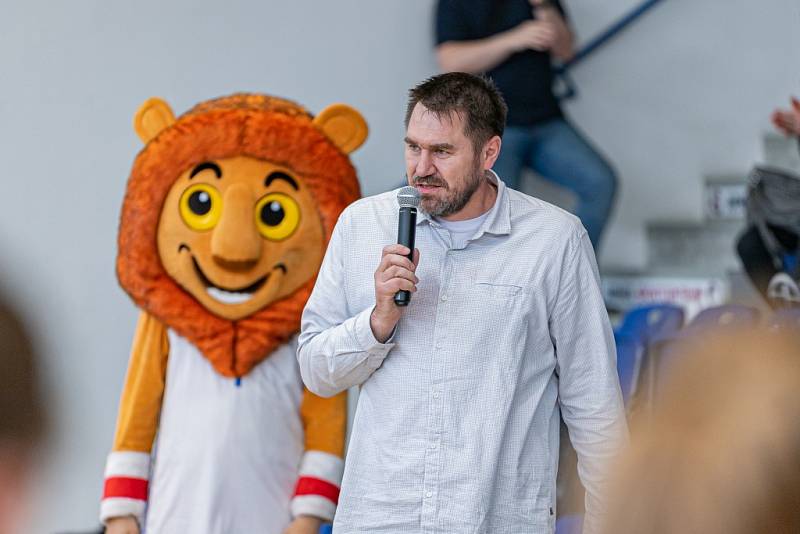 Slavnostní zakončení Vividbooks Národního finále U 11 dívek v basketbalu. Vítězství urvaly dívky z Hradce Králové.