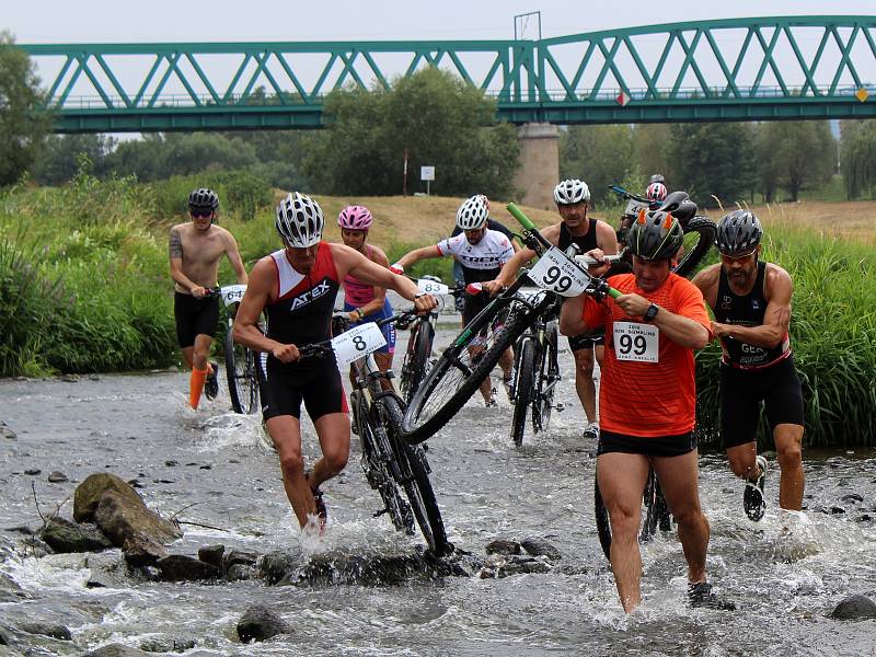 Triatlon Železný knedlík 2018 absolvovalo téměř 120 závodníků.