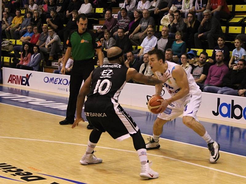 Ve druhém kole nadstavby basketbalové ligy přivítal Děčín mistrovský Nymburk.