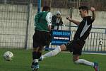 DERBY PRO VILÉMOV. Fotbalisté Vilémova (v zeleném) doma porazili Rumburk 3:1.