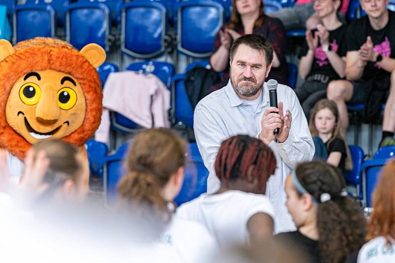 Slavnostní zakončení Vividbooks Národního finále U 11 dívek v basketbalu. Vítězství urvaly dívky z Hradce Králové.