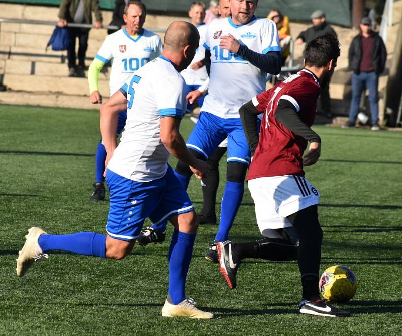 Děčín si užil oslavy 100 let tamní kopané. Gratulantem byla AC Sparta Praha.