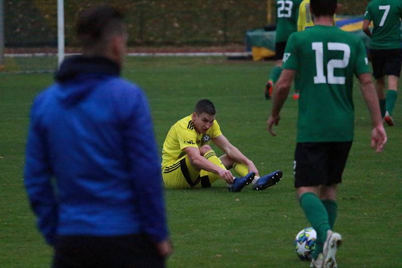 DŮLEŽITÁ VÝHRA. Varnsdorf doma porazil poslední Sokolov 3:0.