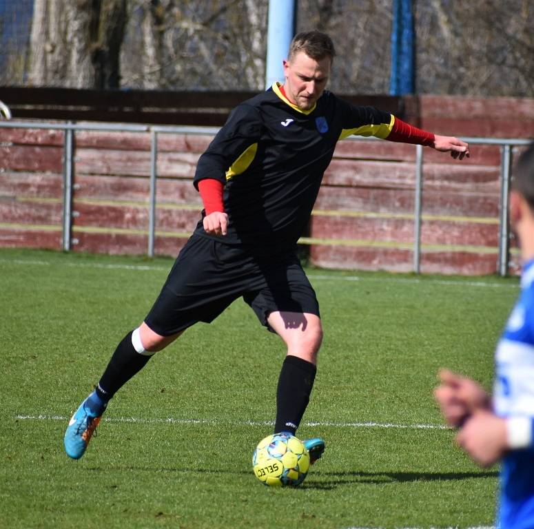 I.B třída: Chuderov - Junior Děčín 3:0.