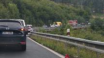 Dvě auta se srazila v sobotu odpoledne v klesání nad Lískou u České Kamenice.
