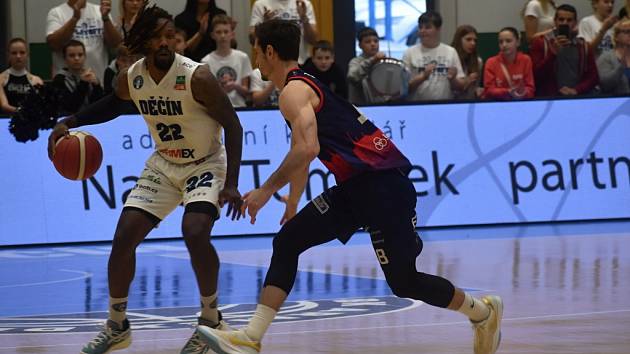 Děčínští basketbalisté doma zvládli vstup do play-off, Brno přetlačili 69:64.