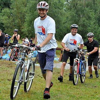 Houmrův triatlon.