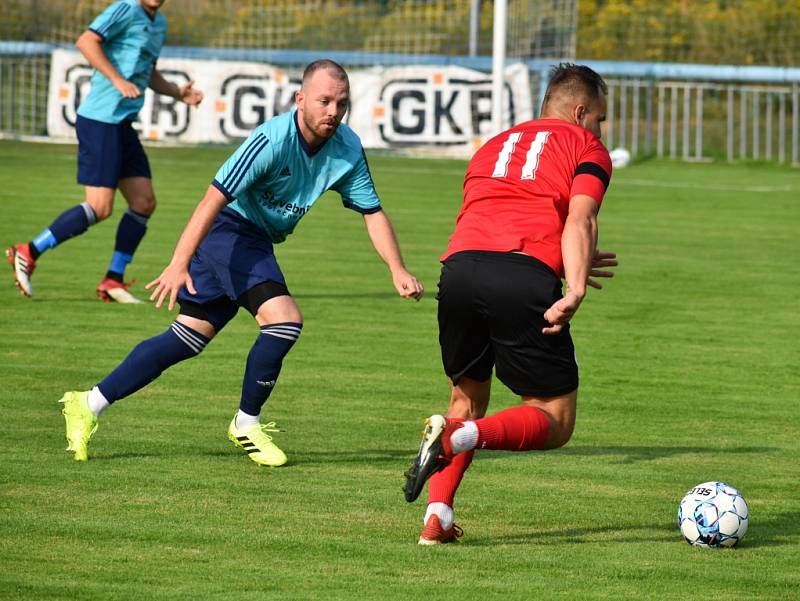 Jílové (v modrém) doma podlehlo Domoušicím 1:3.