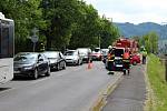 Nehoda dvou osobních vozů a autobusu v Křešicích