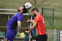 Malšovice (fialová) doma přetlačily Roudnici B 2:1.