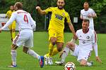 VARNSDORF (ve žlutém) potvrdil roli favorita a v Třinci vyhrál 4:1.