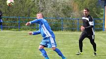 JASNÁ VÝHRA. Fotbalisté České Kamenice B (modrá) vyhráli 5:1 ve Františkově.