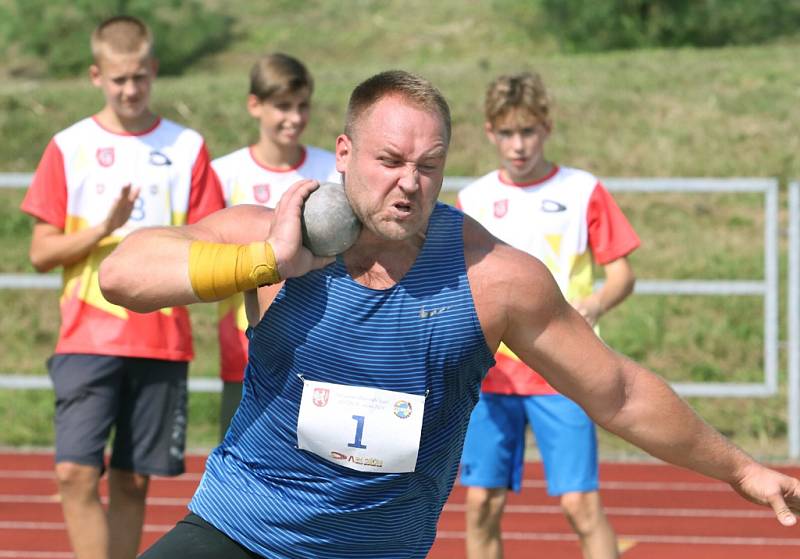 PADALY REKORDY. Memoriál Vlastimila Koči přinesl dva nové rekordy stadionu ASK Děčín.