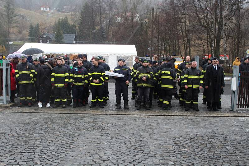 Kytlice mají novou hasičskou zbrojnici, vypadá jako chalupa