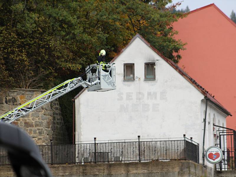 Muž pravděpodobně skočil z Pastýřské stěny v Děčíně.