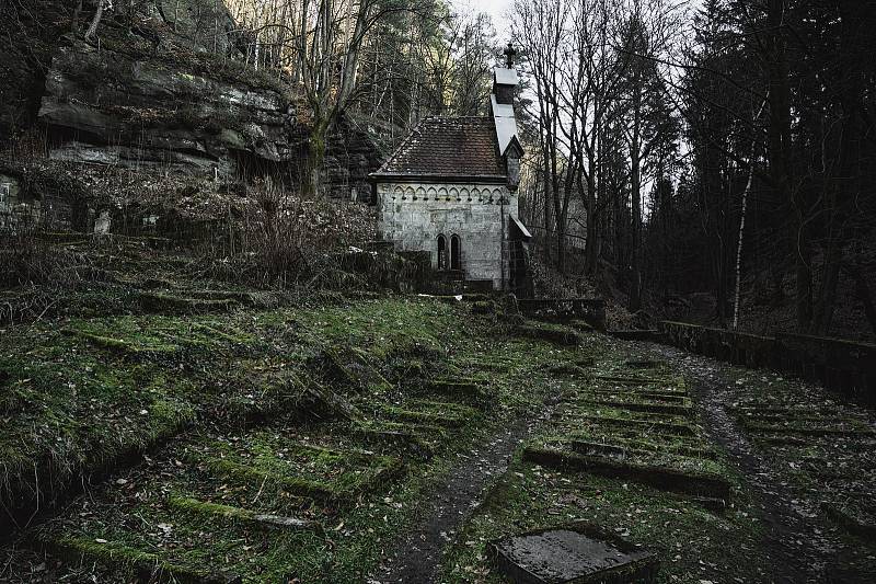 Hřensko, jak ho neznáte: Zaniklý hřbitov nad plynárnou