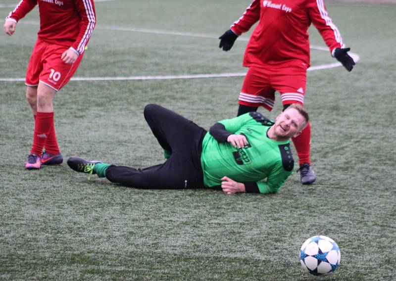 VILÉMOV PADL. Fotbalisté Vilémova (v zeleném) prohráli s Neštěmicemi 1:2.