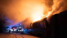 Požár vlaku v Chřibské.