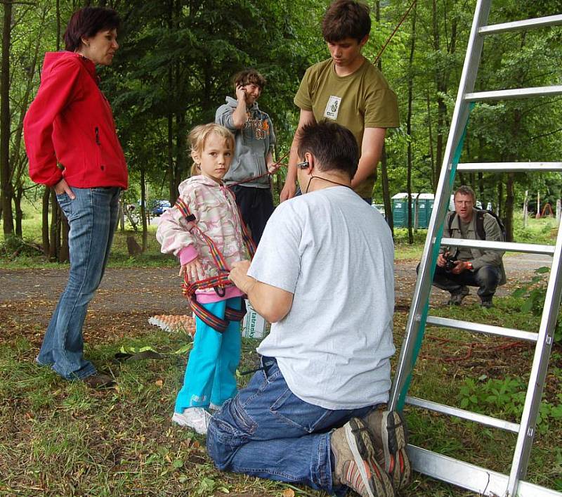 Šestý ročník Janského vajíčka si užily stovky lidí, kteří v sobotu zamířily do janského adrenalin parku. 