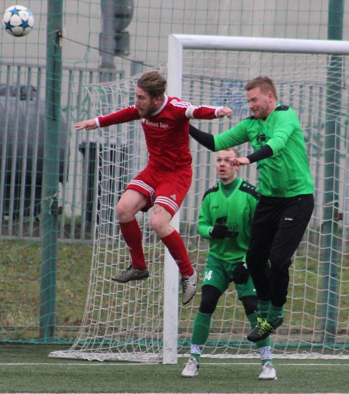 VILÉMOV PADL. Fotbalisté Vilémova (v zeleném) prohráli s Neštěmicemi 1:2.