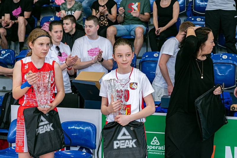 Slavnostní zakončení Vividbooks Národního finále U 11 dívek v basketbalu. Vítězství urvaly dívky z Hradce Králové.