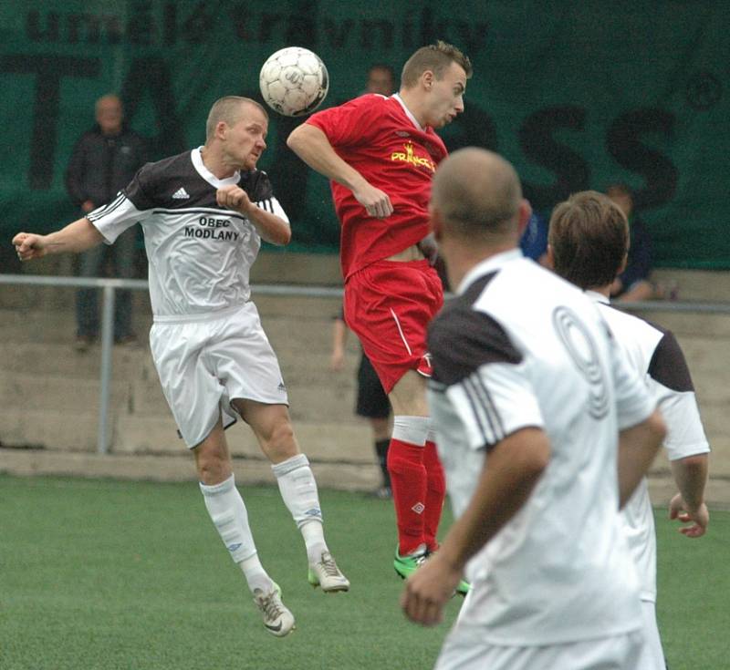 JUNIOR DOMA nestačil na Modlany, prohrál 0:2.