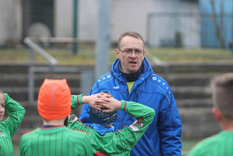 Zimní liga mladších žáků: Junior Děčín A (v zeleném)- Ervěnice-Jirkov