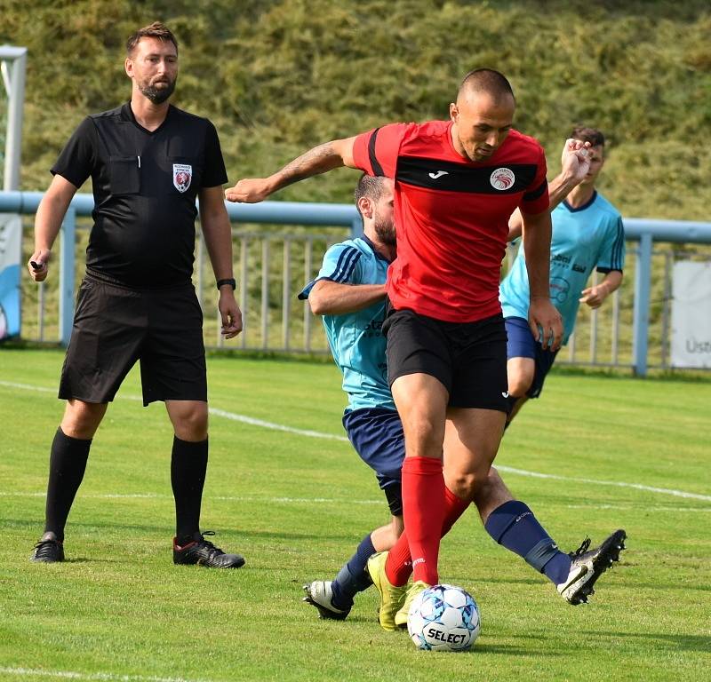 Jílové (v modrém) doma podlehlo Domoušicím 1:3.