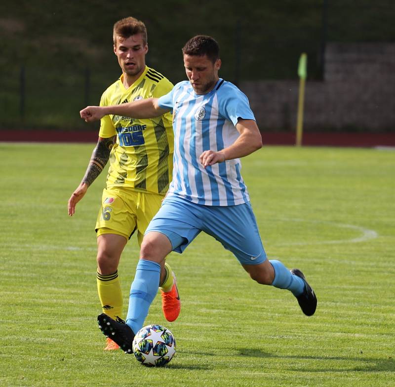 Doma zase bez bodů. Varnsdorf (ve žlutém) v Kotlině prohrál s Prostějovem 1:3.