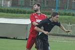 FOTBALISTÉ RUMBURKA (v červeném) doma porazili Střekov až na penalty.