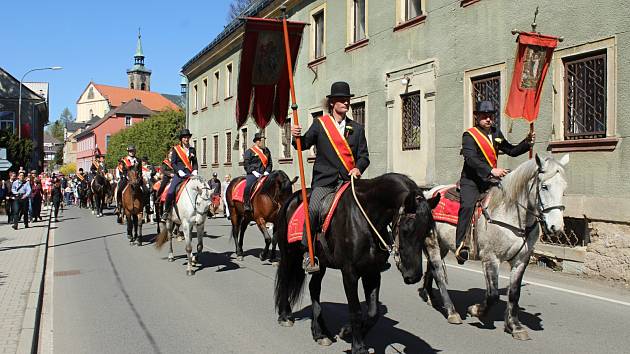 Velikonoční jízda v Mikulášovicích