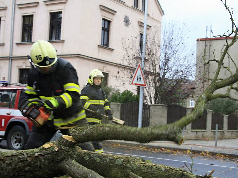 Vichřice řádila i na Starém Městě v Děčíně.