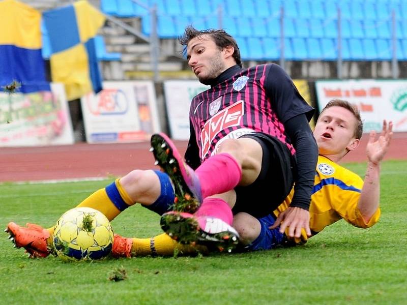 VÍTĚZNÉ LOUČENÍ. Varnsdorf (ve žlutém) doma porazil Čáslav 3:1