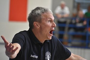 Děčínští basketbalisté doma ve velké bitvě povalili Brno 94:92.