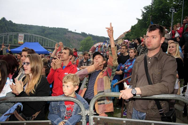 Tradiční součástí městských slavností v Děčíně je i hudební festival.