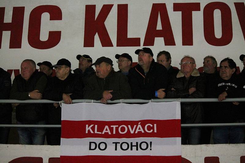 TO SE NEPOVEDLO. Děčín nestačil na silné Klatovy a vrátil se s vysokou porážku 1:10.