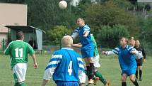 DOMA NEZKLAMALY. Dolní Habartice (zelená) doma porazily Bynovec 4:1.