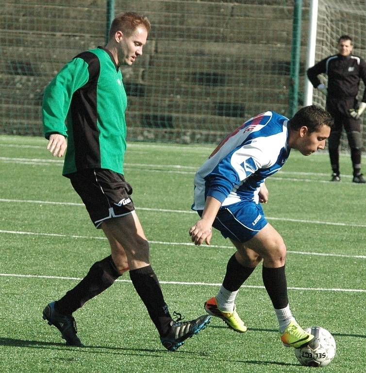 DOLNÍ HABARTICE (modré dresy) prohrály s Unionem Děčín 5:6.