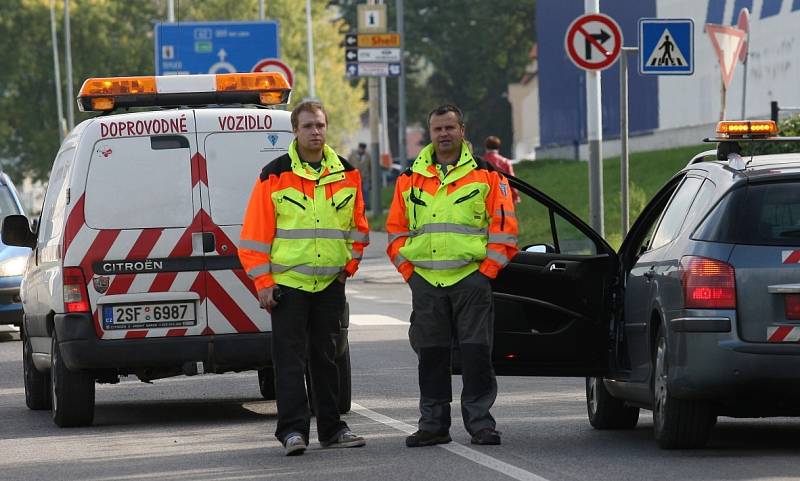 Děčínem projel největší vyrobený zásobník, vezli ho do přístaviště.