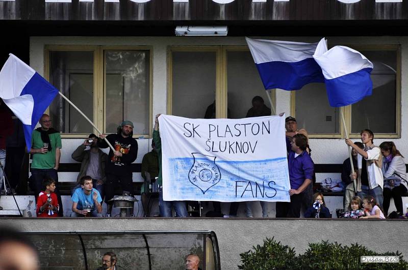 ŠLUKNOV potěšil fanoušky, doma porazil Křešice 4:1.