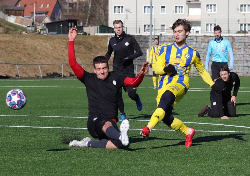 Varnsdorf doma porazil třetiligové Přepeře 7:1.