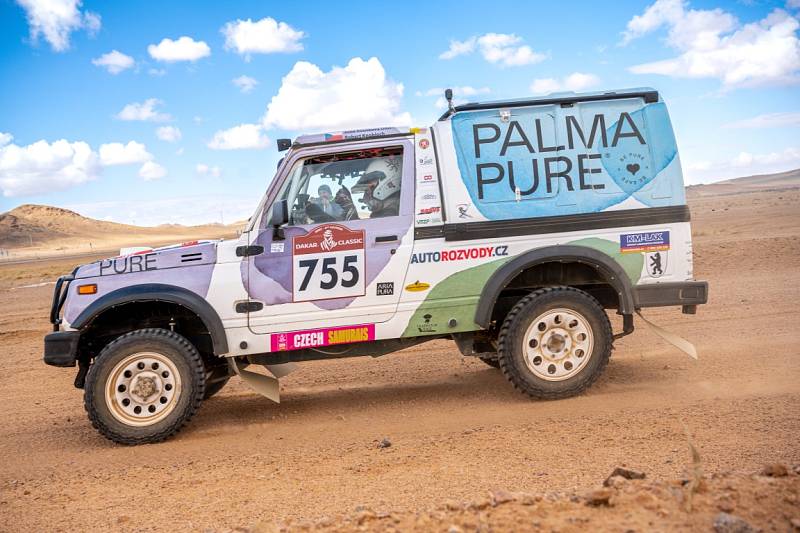 Olga Roučková společně s navigátorem Robertem Knoblochem úspěšně zvládli Rallye Dakar 2022.
