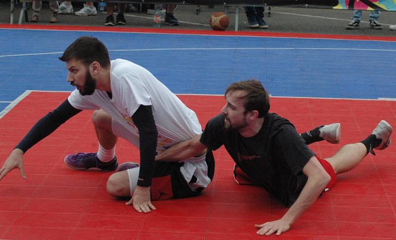 LABSKÝ POHÁR 2017. Děčín hostil 22. ročník nejstaršího turnaje ve streetballu.