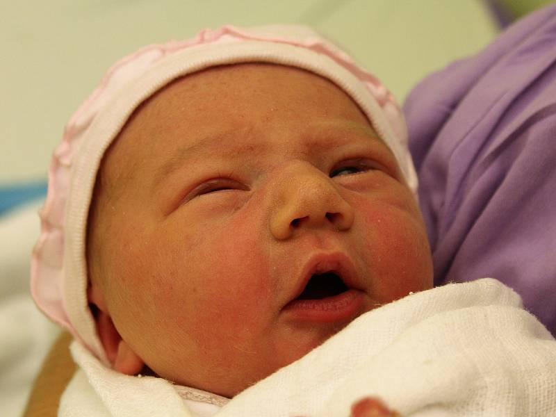 Sofinka Mocová se narodila Veronice Piskačové z Markvartic 14. února v 18.10 v děčínské porodnici. Vážila 2,98 kg.