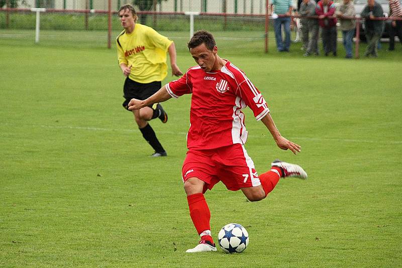 ŘEZUZ Děčín (ve žlutém) prohráli 0:6 v Brozanech