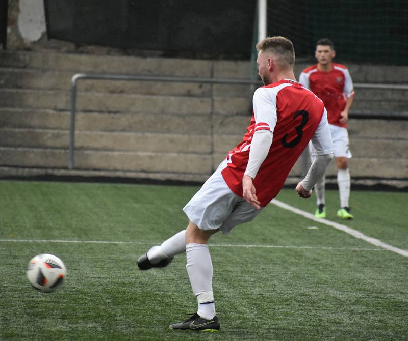 Pohár ÚKFS: Junior Děčín - SK Šluknov 0:1 po penaltách.